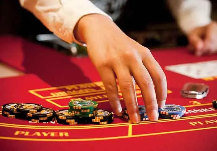 Luật chơi bài Baccarat chuyên sâu: Bật m